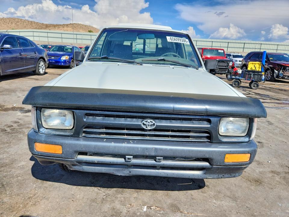 Photo 5 from auction – 1994 TOYOTA PICKUP with VIN 4TARN81A4RZ201595