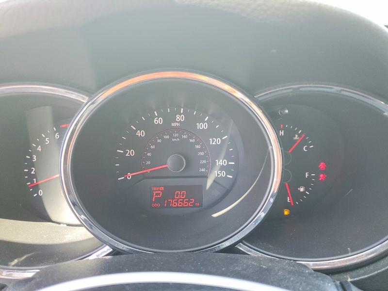 Photo 9 from auction – 2011 KIA SORENTO with VIN 5XYKT3A17BG078331