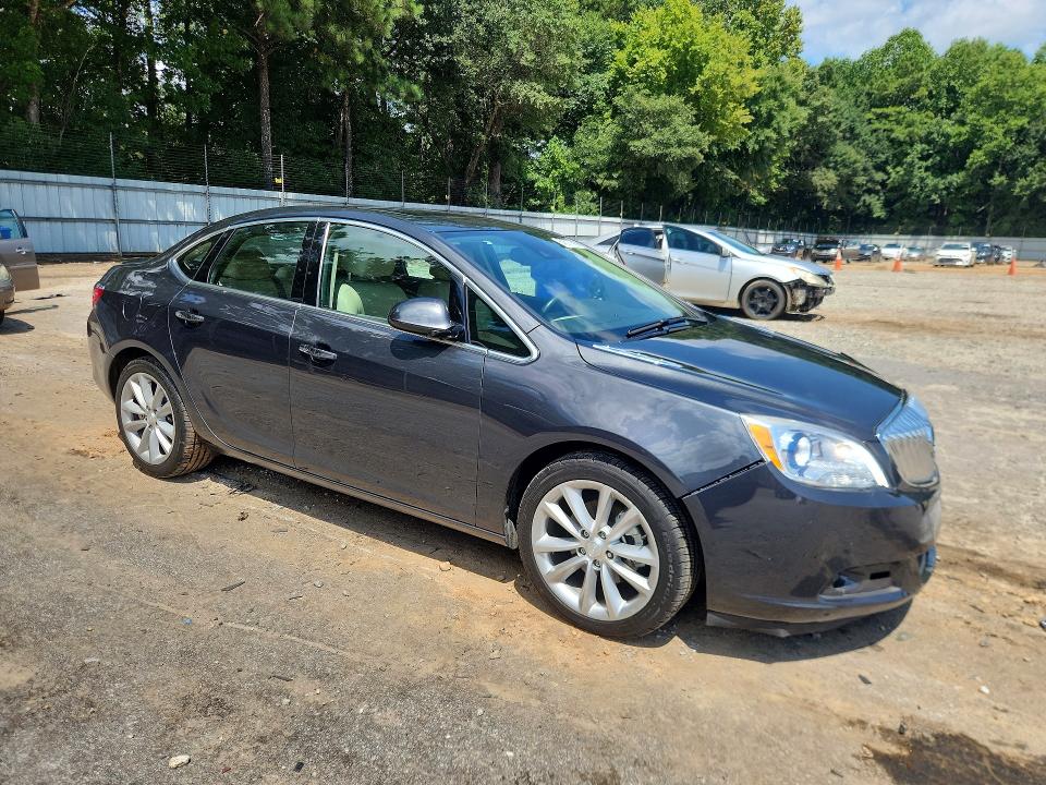 Фото 4 с аукциона – 2016 BUICK VERANO с VIN 1G4PS5SK9G4179366