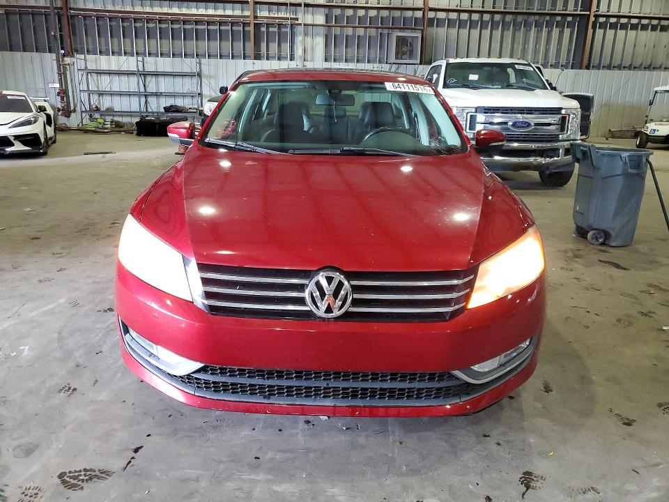 Photo 5 from auction – 2015 VOLKSWAGEN PASSAT with VIN 1VWBS7A35FC064611