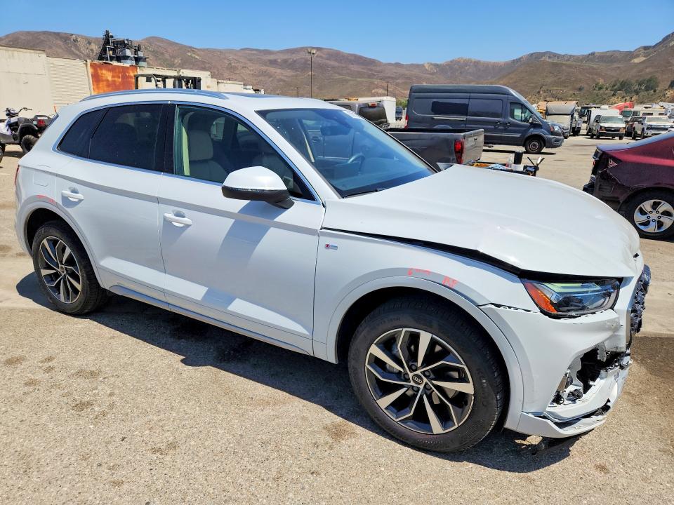 Photo 4 from auction – 2023 AUDI Q5 with VIN WA1EAAFYXP2151992