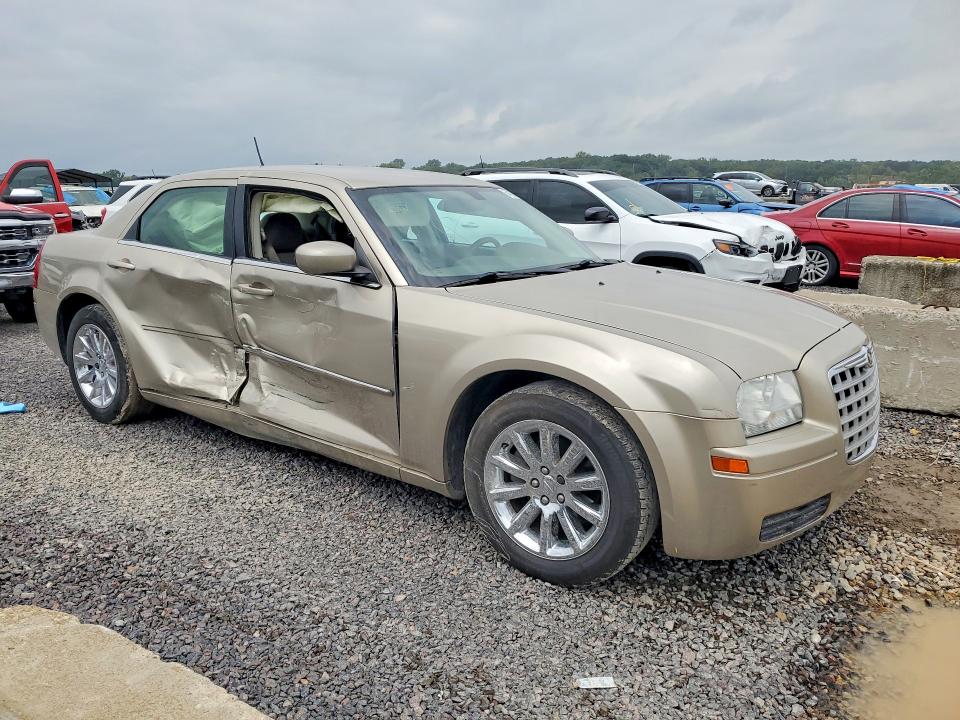 Photo 4 from auction – 2008 CHRYSLER 300 with VIN 2C3LA43R08H135986