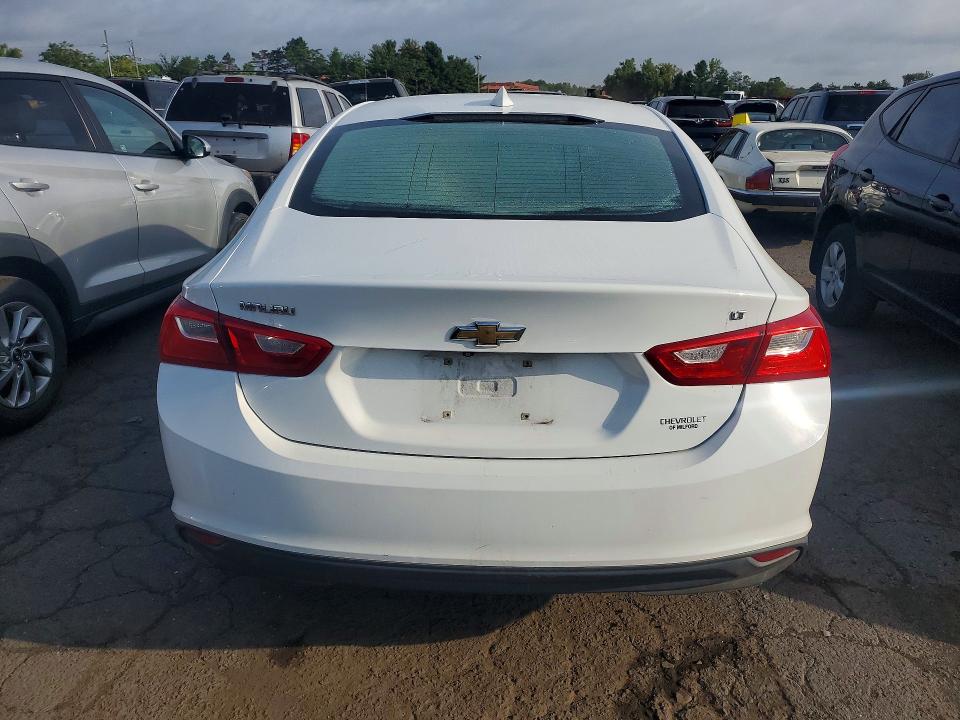 Photo 6 from auction – 2016 CHEVROLET MALIBU with VIN 1G1ZE5ST6GF245978