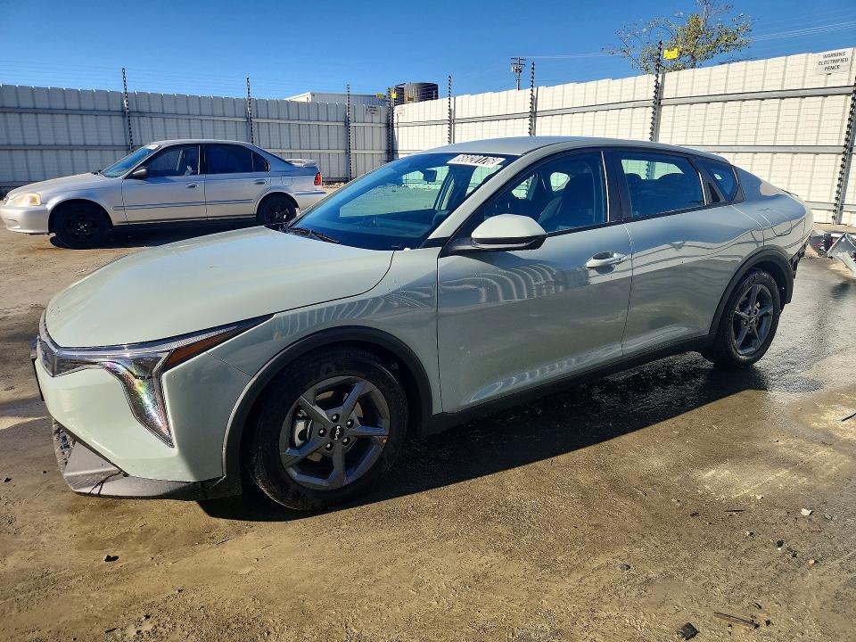 KIA K4 2026 with VIN 3KPFT4DE5TE323728 - Photo from auction