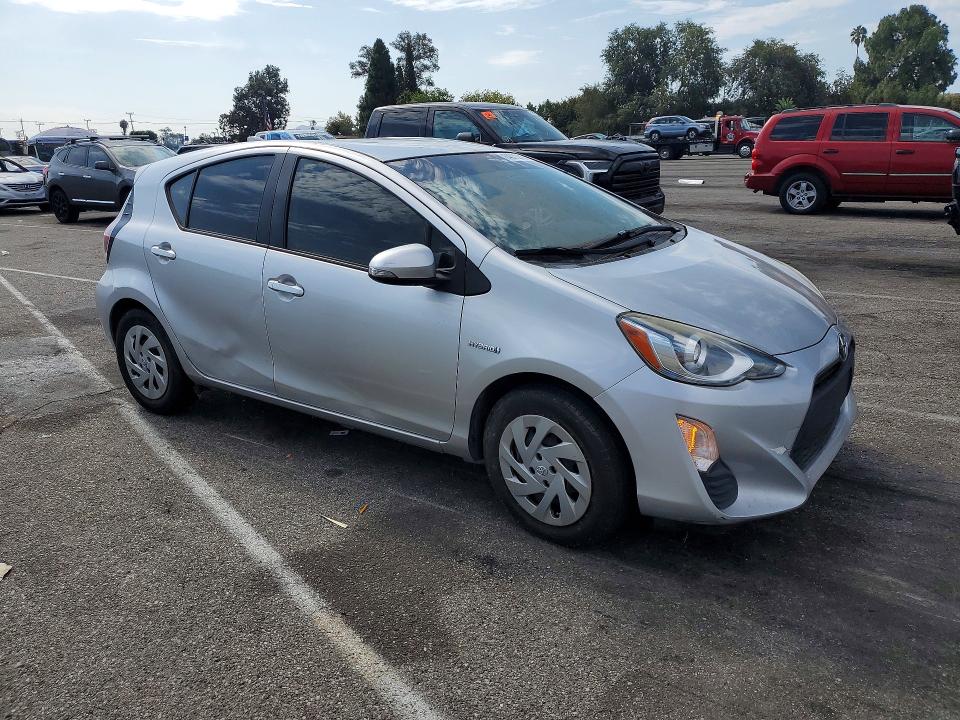Photo 4 from auction – 2016 TOYOTA PRIUS C with VIN JTDKDTB33G1115976