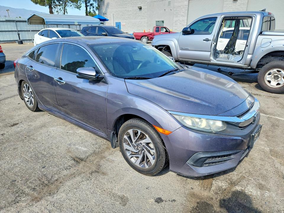 Photo 4 from auction – 2016 HONDA CIVIC with VIN 2HGFC2F78GH519533