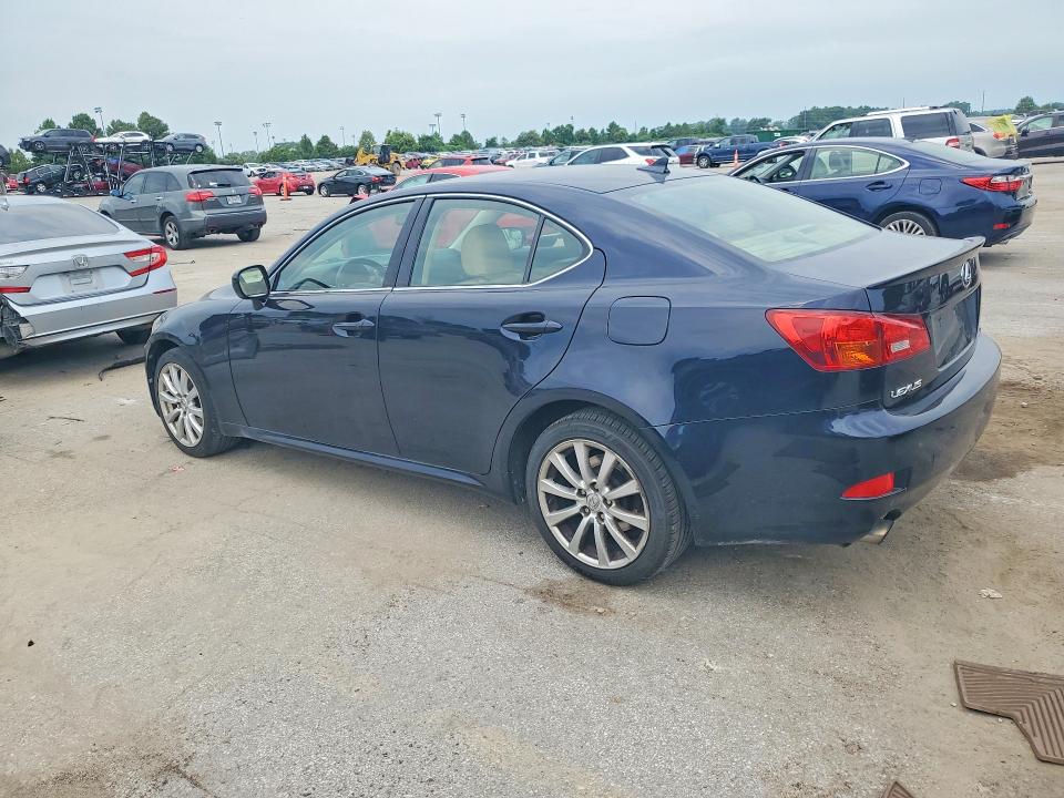 Photo 2 from auction – 2007 LEXUS IS with VIN JTHCK262072015509