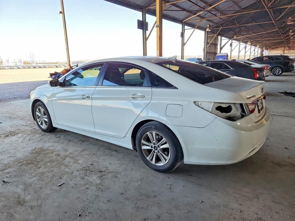 Photo 2 from auction – 2013 HYUNDAI SONATA with VIN 5NPEB4AC9DH737044