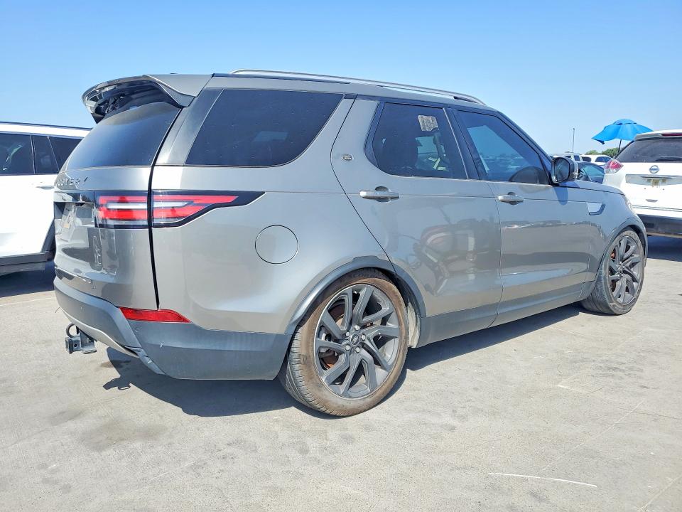 Photo 3 from auction – 2018 LAND ROVER DISCOVERY with VIN SALRR2RV3JA052251