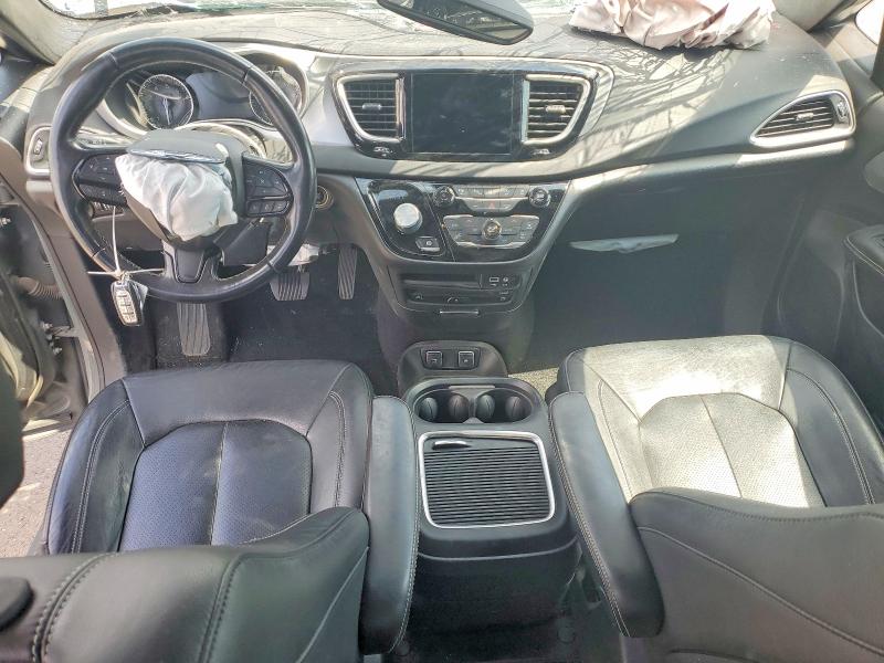 Photo 8 from auction – 2020 CHRYSLER PACIFICA with VIN 2C4RC1EG0LR262797