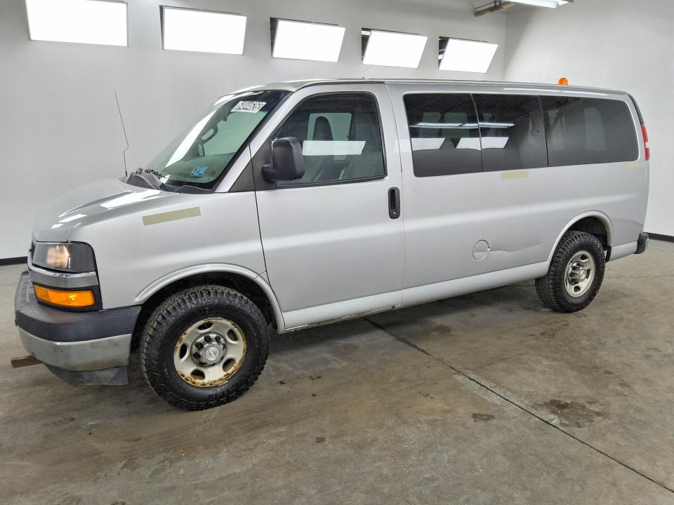 Photo 1 from auction – 2018 CHEVROLET EXPRESS G2500 with VIN 1GAWGFFP6J1335569