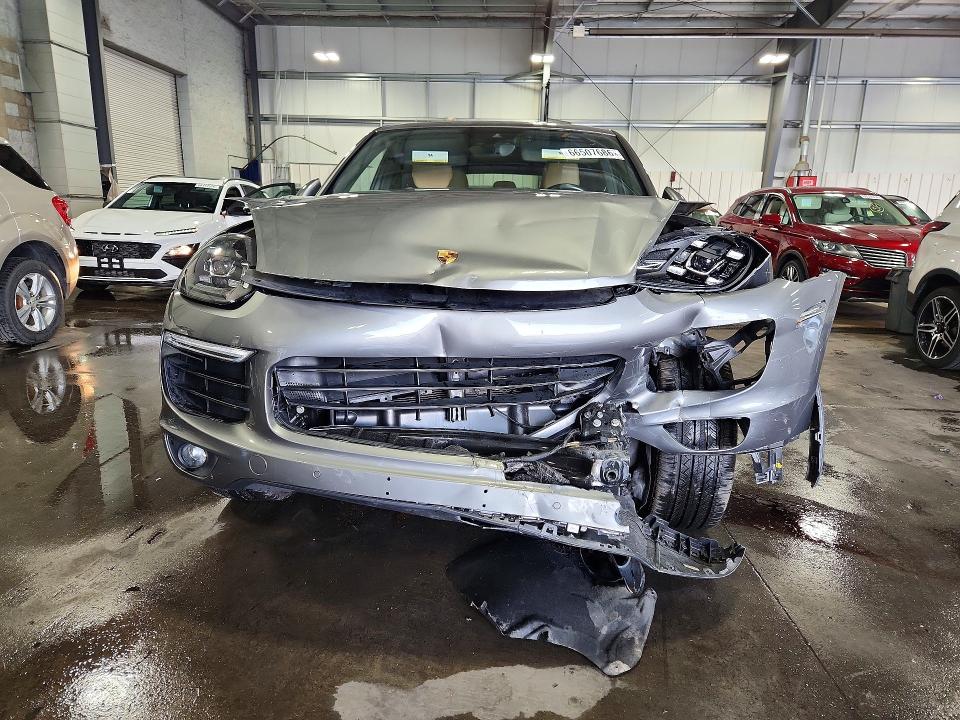 Photo 5 from auction – 2016 PORSCHE CAYENNE with VIN WP1AA2A20GKA36250