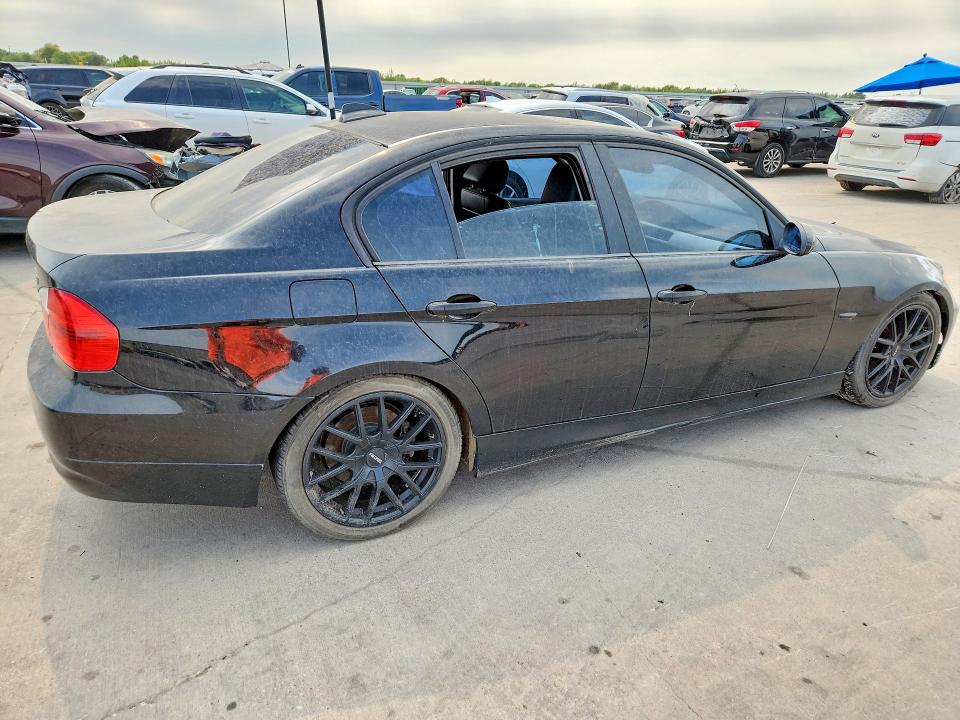 Photo 3 from auction – 2007 BMW 328 with VIN WBAVC53597FZ70743