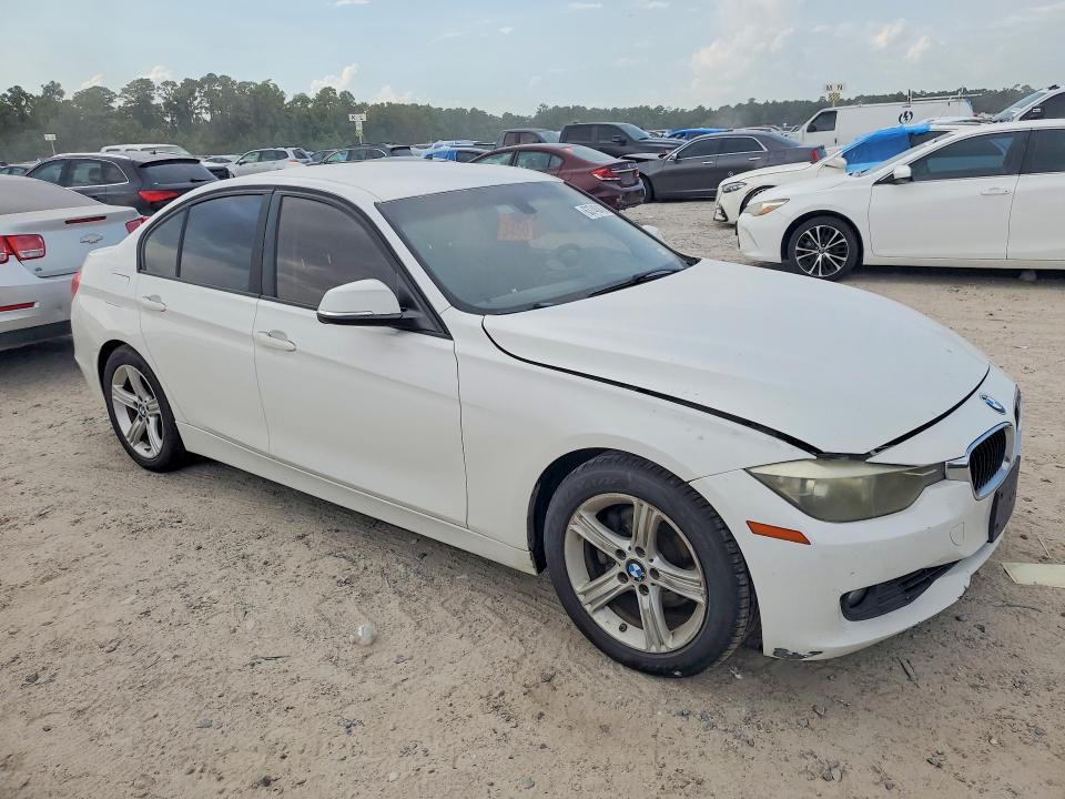 Photo 4 from auction – 2013 BMW 328 with VIN WBA3A5G59DNP23716