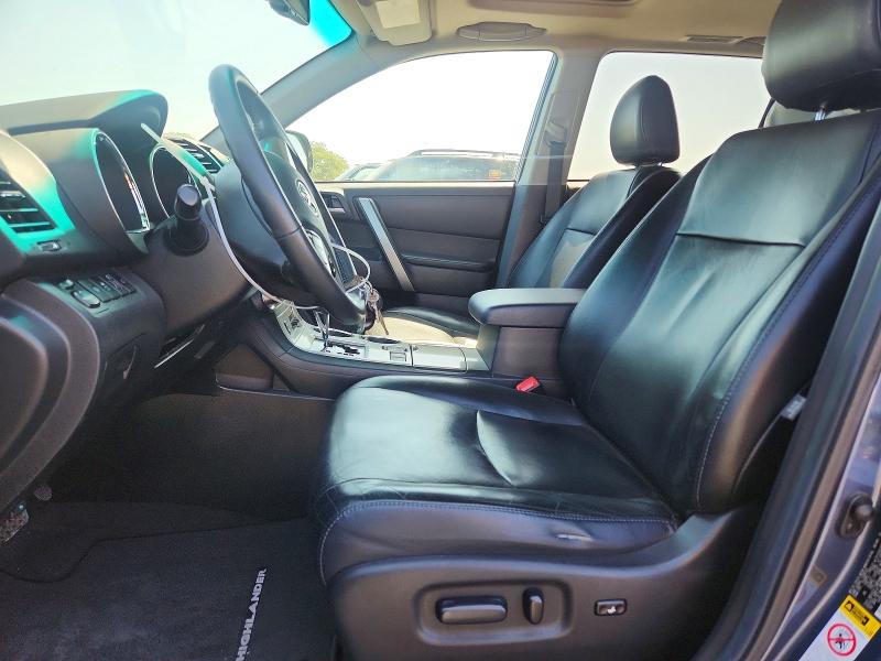 Photo 7 from auction – 2013 TOYOTA HIGHLANDER with VIN 5TDZK3EH3DS095027