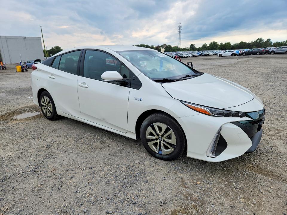 Photo 4 from auction – 2018 TOYOTA PRIUS PRIME with VIN JTDKARFPXJ3079353