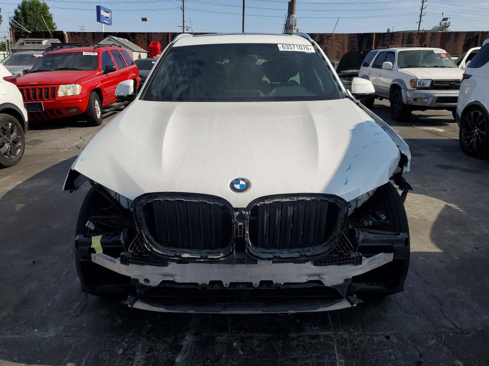 صورة رقم 5 من المزاد - 2018 BMW X3 مع VIN 5UXTR9C59JLC79898