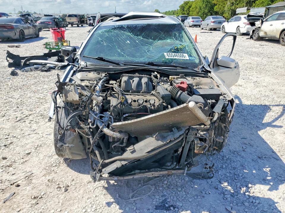 Photo 5 from auction – 2010 FORD FUSION with VIN 3FAHP0JG4AR272813
