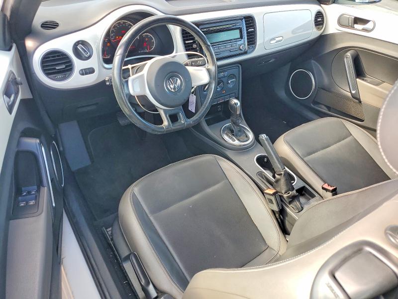 Photo 8 from auction – 2013 VOLKSWAGEN BEETLE with VIN 3VW5P7AT5DM826183