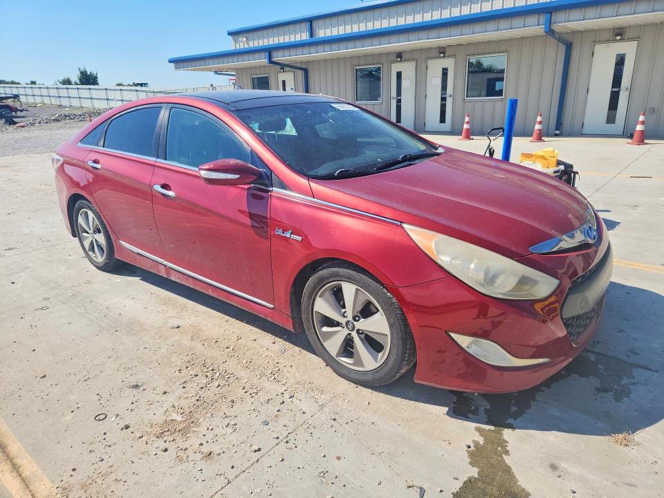 Photo 4 from auction – 2012 HYUNDAI SONATA with VIN KMHEC4A42CA038572