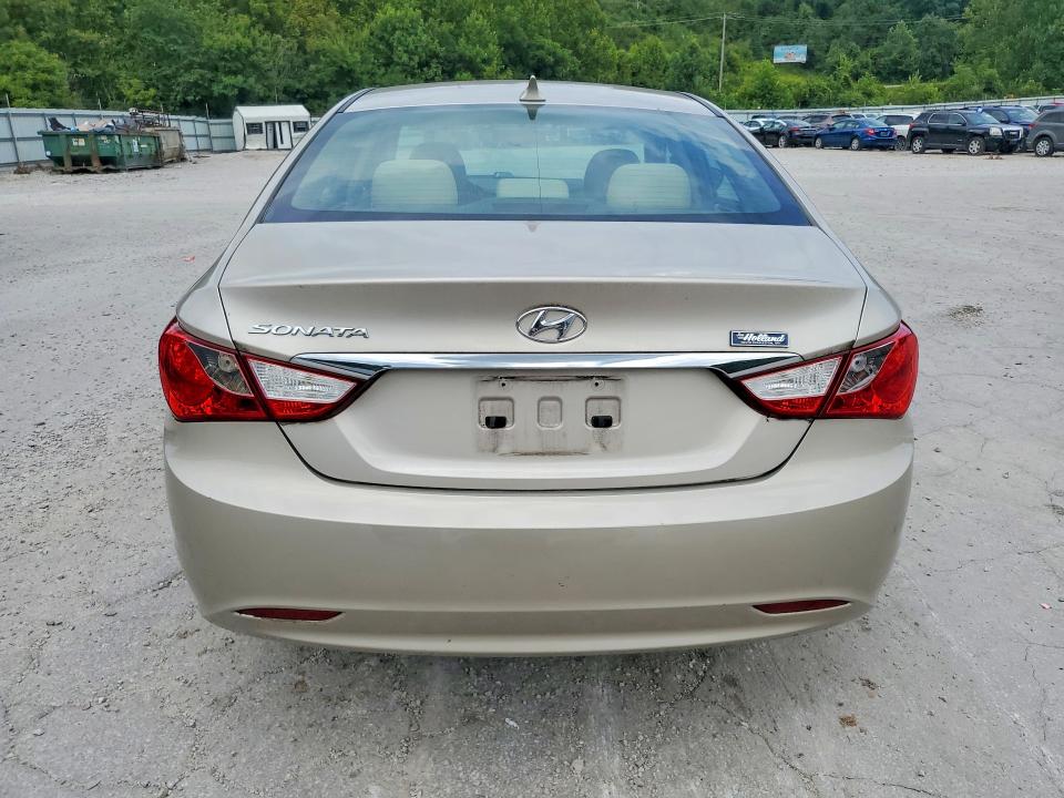 Photo 6 from auction – 2011 HYUNDAI SONATA with VIN 5NPEB4AC1BH140645