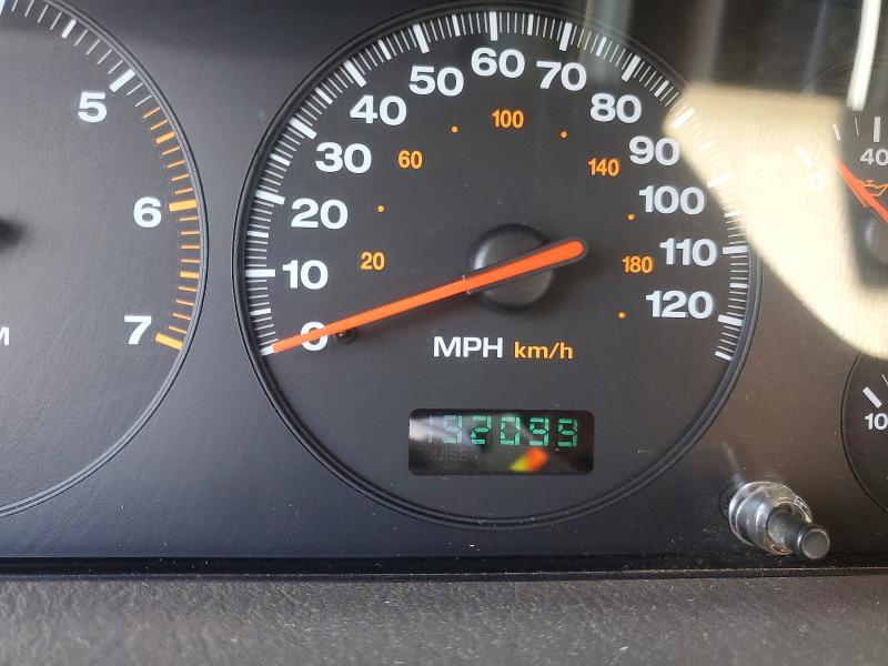 Photo 9 from auction – 2000 JEEP GRAND CHEROKEE with VIN 1J4GW58N8YC204642
