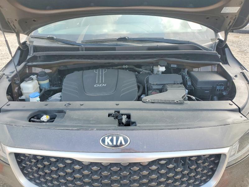 Photo 11 from auction – 2015 KIA SEDONA with VIN KNDMC5C11F6023691