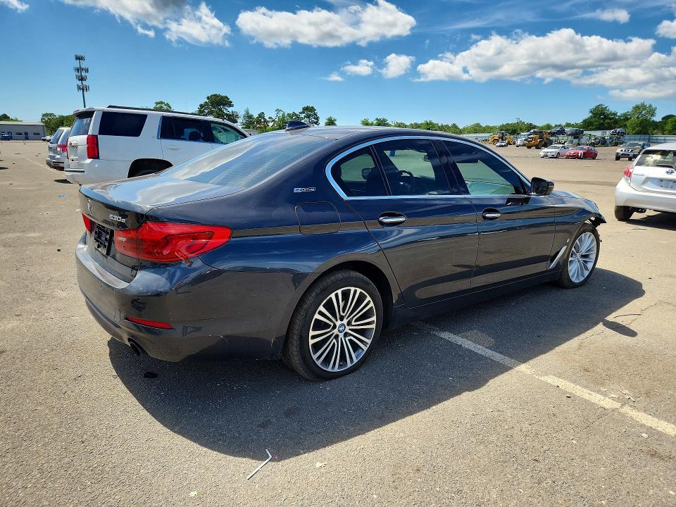 Photo 3 from auction – 2018 BMW 530XE with VIN WBAJB1C57JB085188
