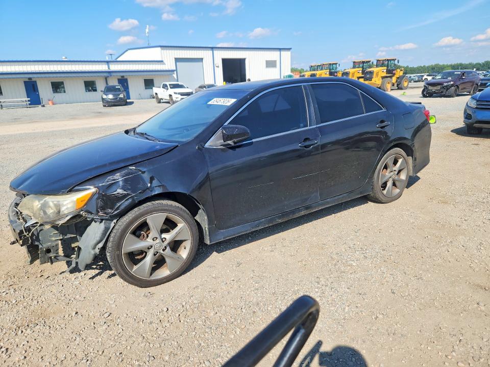 Снимка 1 от търг – 2012 TOYOTA CAMRY с VIN 4T1BK1FK6CU014916