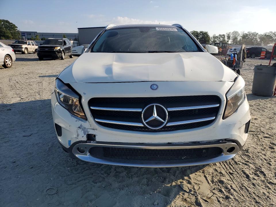 Photo 5 from auction – 2015 MERCEDES-BENZ GLA with VIN WDCTG4EB4FJ124182