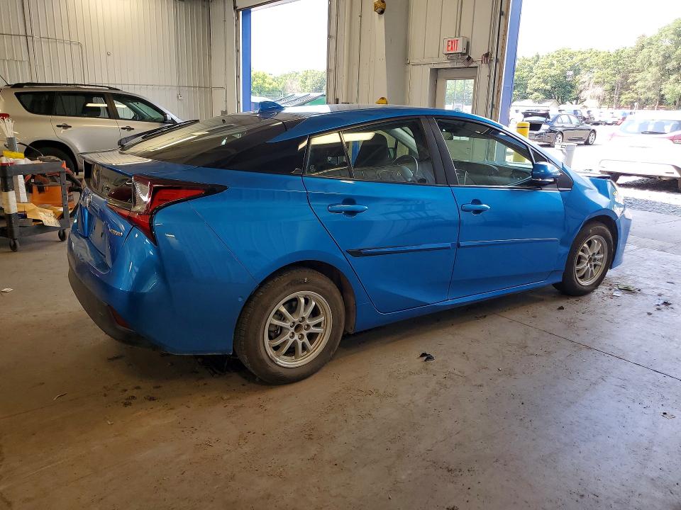 Photo 3 from auction – 2021 TOYOTA PRIUS with VIN JTDKAMFU5M3131338