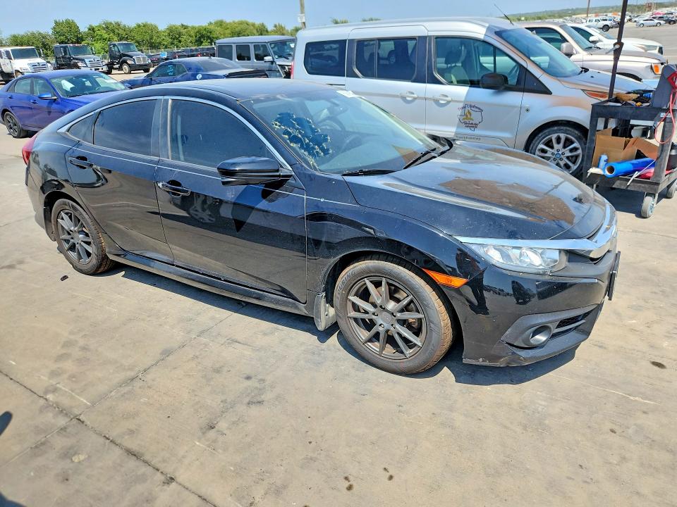 Photo 4 from auction – 2018 HONDA CIVIC with VIN JHMFC1F7XJX033932