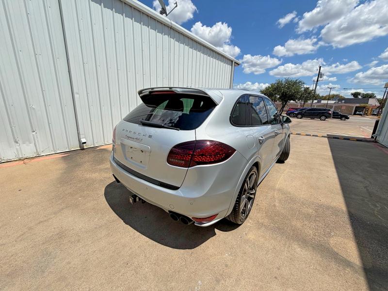 Photo 4 from auction – 2014 PORSCHE CAYENNE with VIN WP1AD2A22ELA75002