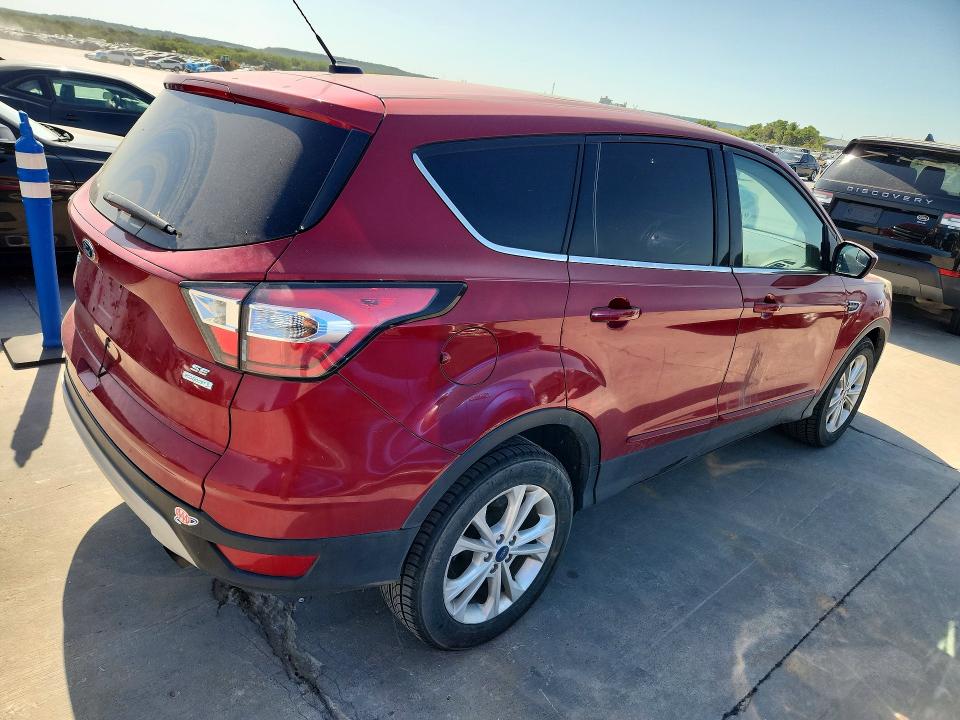 Photo 3 from auction – 2017 FORD ESCAPE with VIN 1FMCU0GD2HUC44842