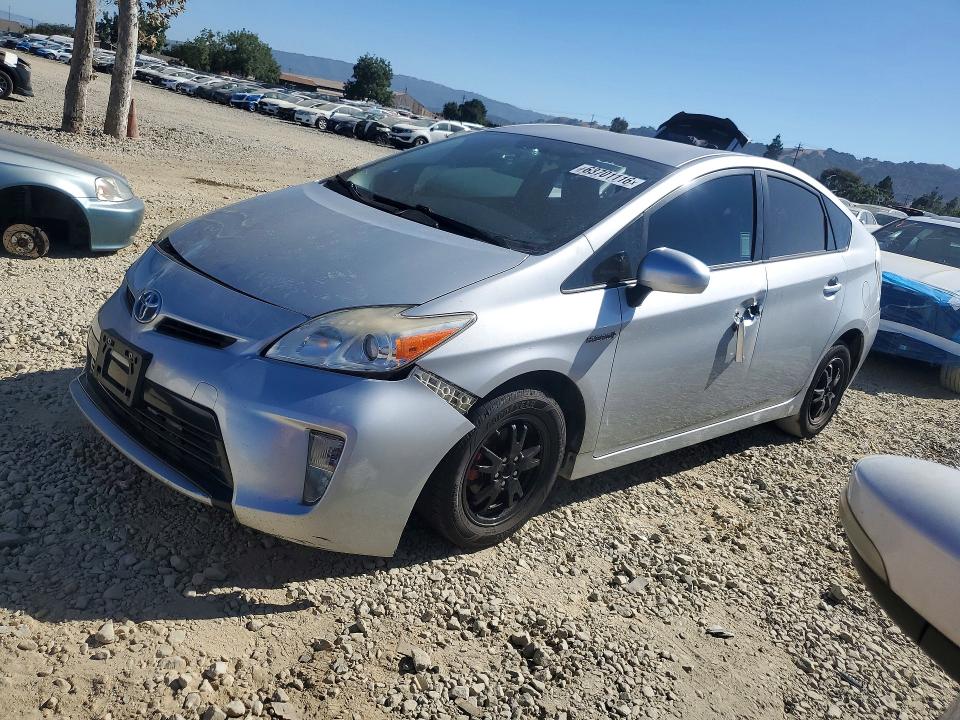 2015 TOYOTA PRIUS - Търг №63701116