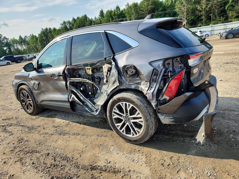 Photo 2 from auction – 2021 FORD ESCAPE with VIN 1FMCU0H69MUA57429