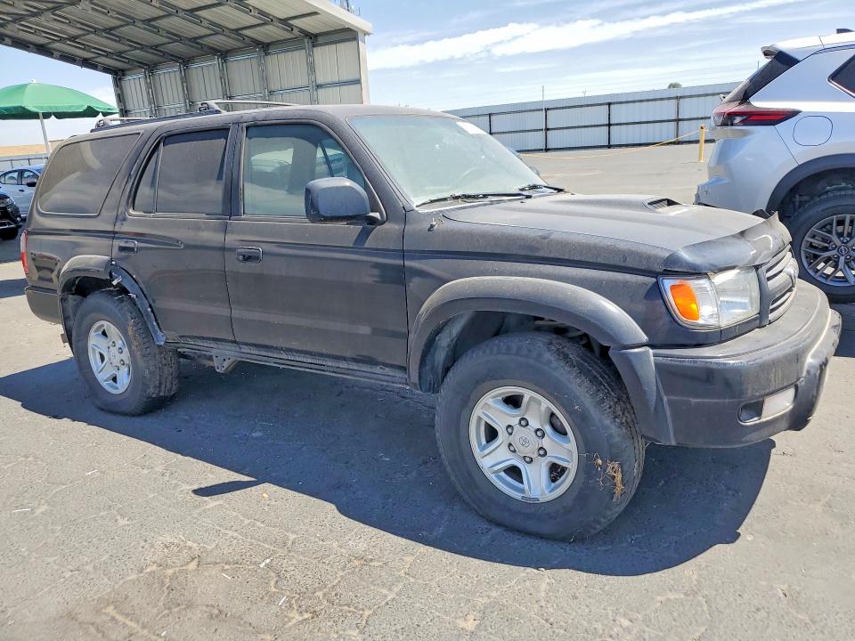 Photo 4 from auction – 2000 TOYOTA 4RUNNER with VIN JT3GN86R5Y0143997