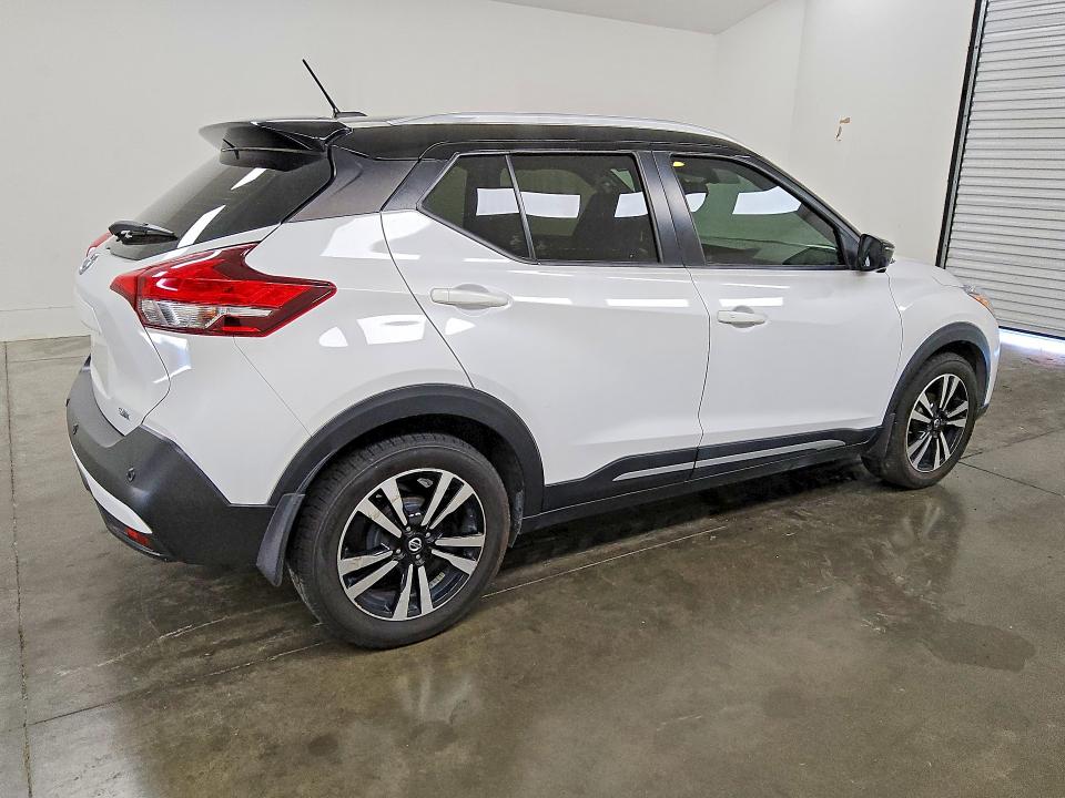 Photo 3 from auction – 2020 NISSAN KICKS with VIN 3N1CP5DVXLL490663