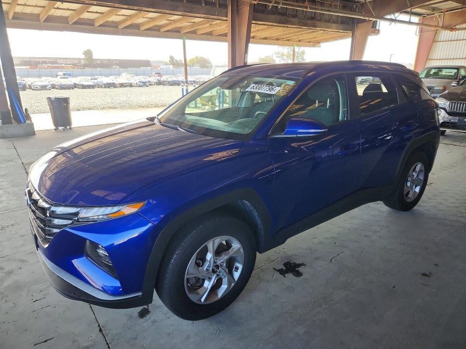 HYUNDAI TUCSON 2023 with VIN 5NMJBCAE3PH240678 - Photo from auction
