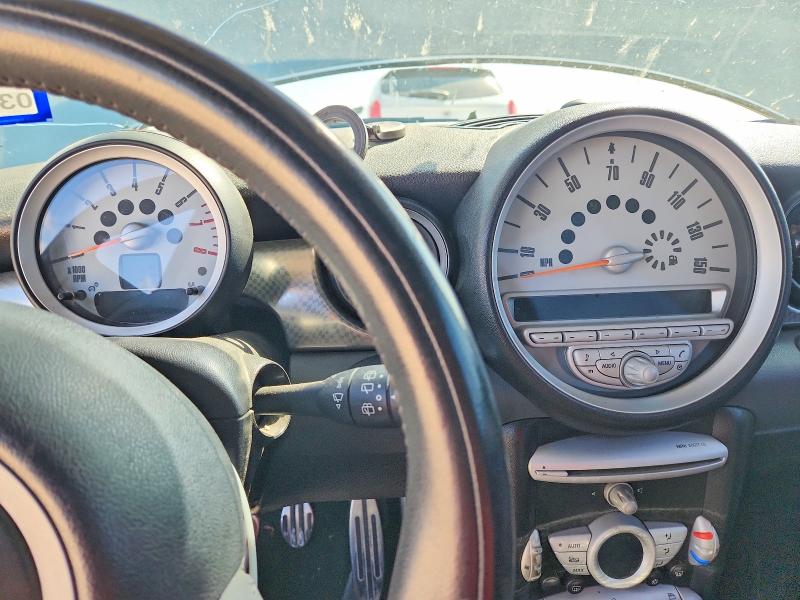 Photo 9 from auction – 2008 MINI COOPER with VIN WMWMF73568TT89203