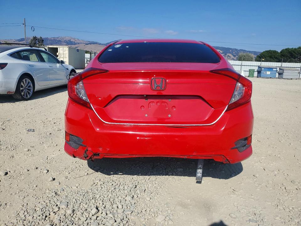 Снимка 6 от търг – 2017 HONDA CIVIC с VIN 2HGFC2F58HH532010