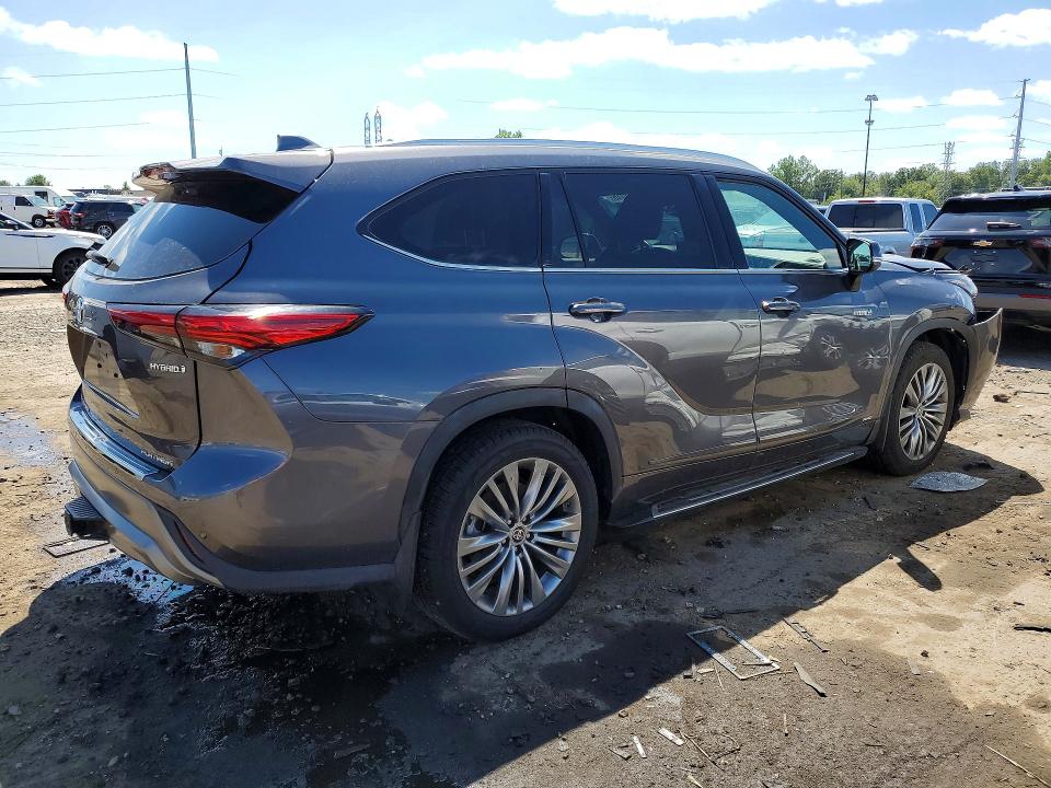 Photo 3 from auction – 2021 TOYOTA HIGHLANDER with VIN 5TDEBRCH0MS049059