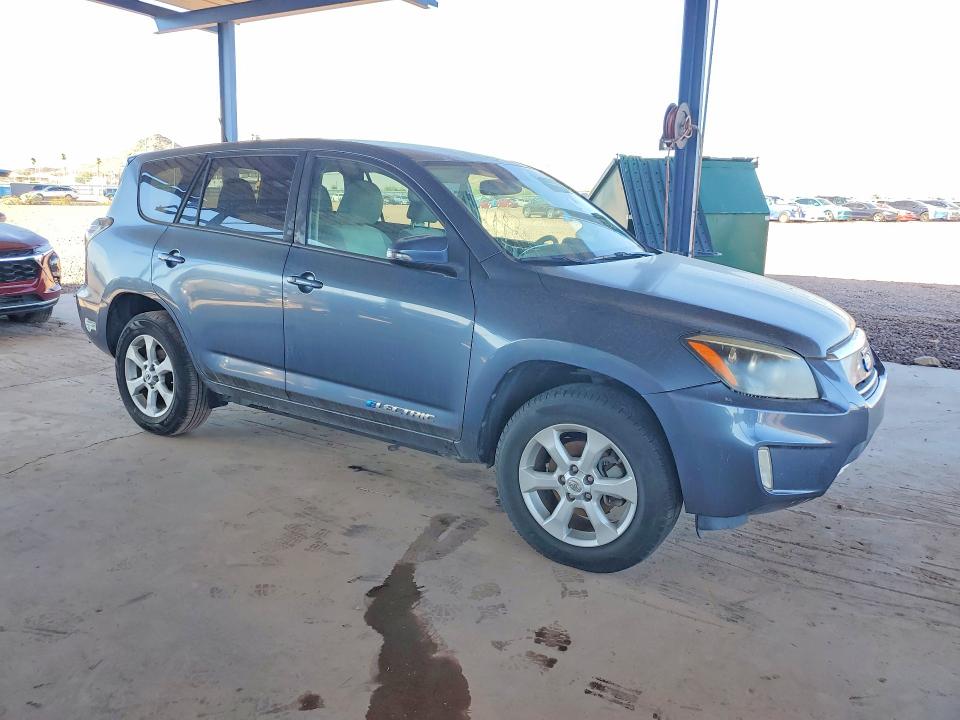 Photo 4 from auction – 2014 TOYOTA RAV4 EV with VIN 2T3YL4DV5EW002398