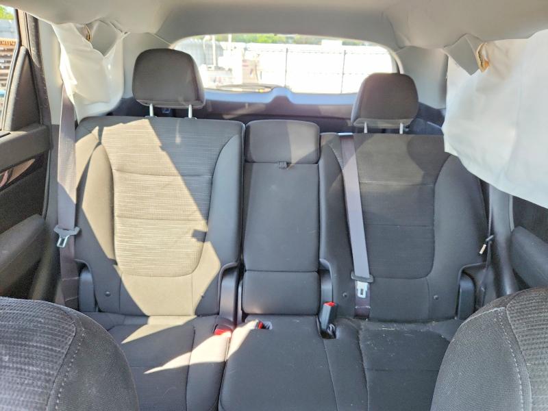 Photo 10 from auction – 2014 KIA SORENTO with VIN 5XYKT3A63EG525477