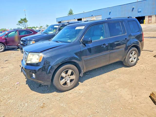 HONDA PILOT 2011 with VIN 5FNYF4H59BB088348 - Photo from auction
