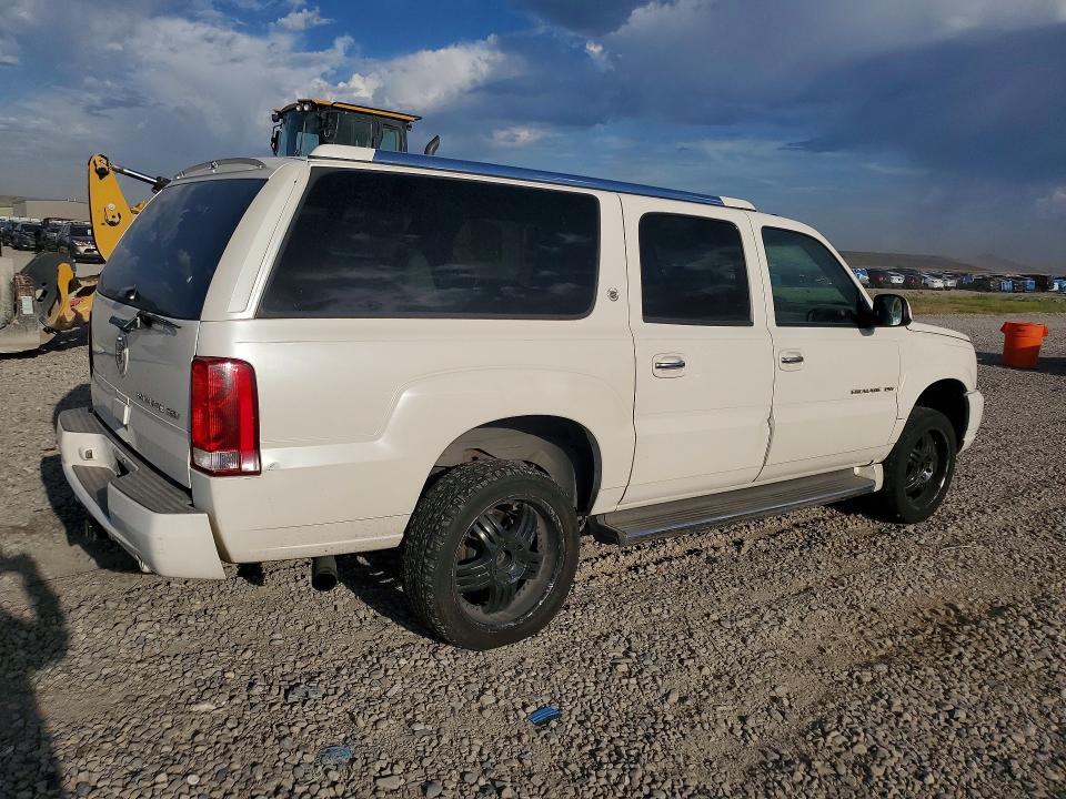 Photo 3 from auction – 2005 CADILLAC ESCALADE with VIN 3GYFK66N95G215724