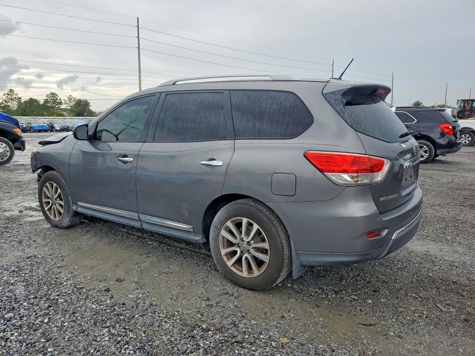 Photo 2 from auction – 2015 NISSAN PATHFINDER with VIN 5N1AR2MNXFC650842