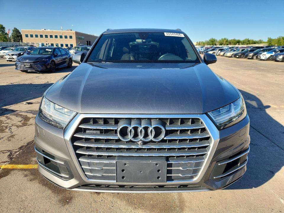 Foto 5 de la subasta – 2017 AUDI Q7 con VIN WA1LHAF7XHD049978
