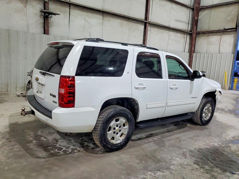 Photo 3 from auction – 2011 CHEVROLET TAHOE with VIN 1GNSKBE09BR107593