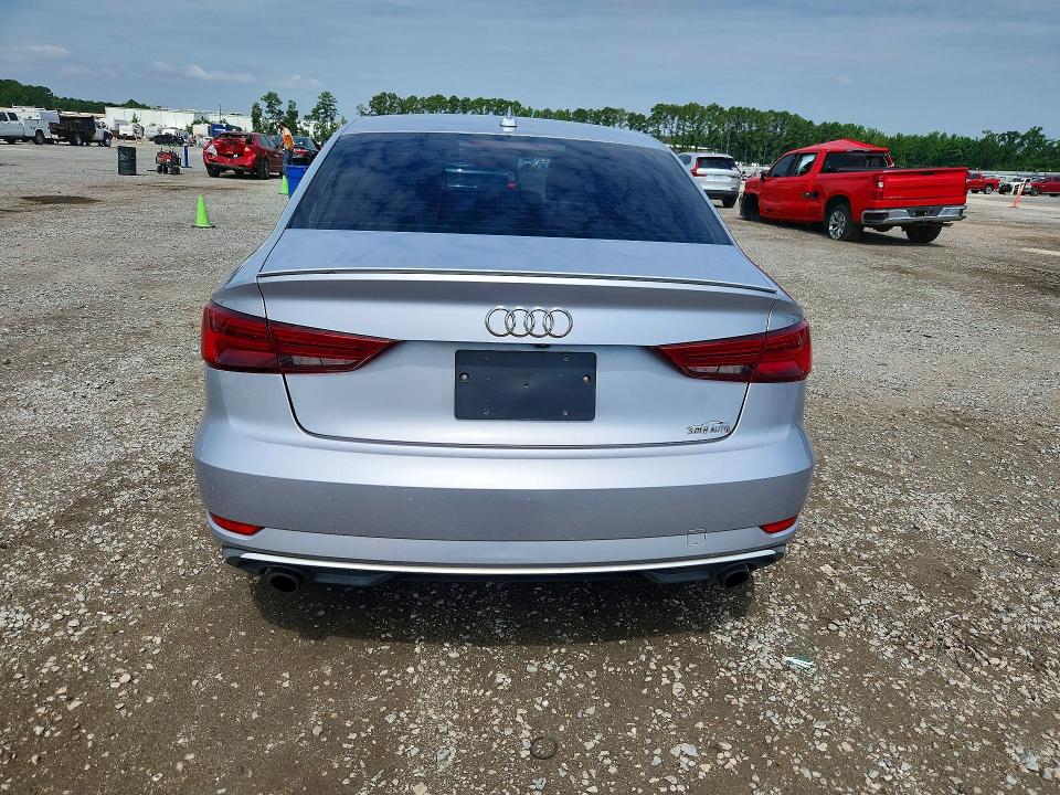 Foto 6 de la subasta – 2017 AUDI A3 con VIN WAUB8GFF4H1066561